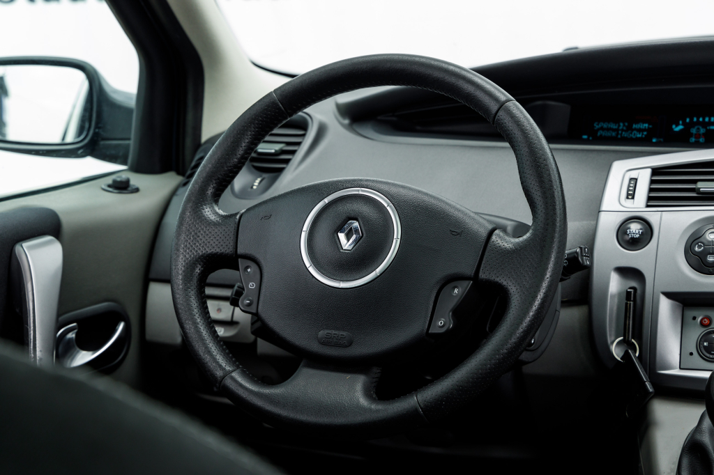 Renault Scenic 2007 photo 18