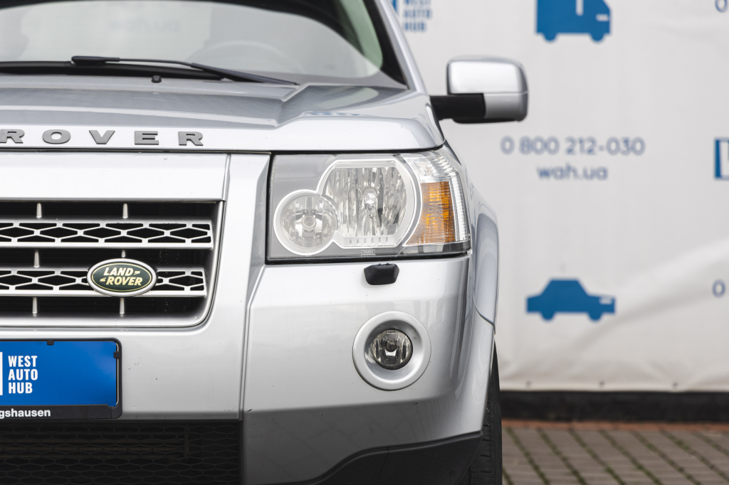 Land Rover Freelander 2010 фото 3