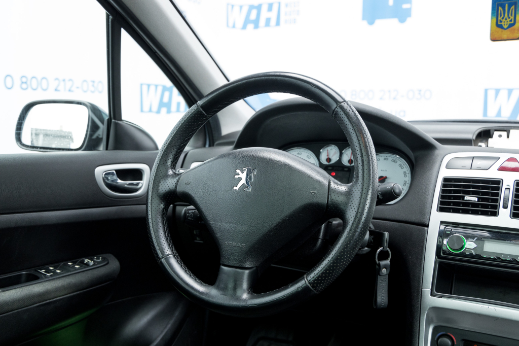 Peugeot 307 SW 2008 фото 10