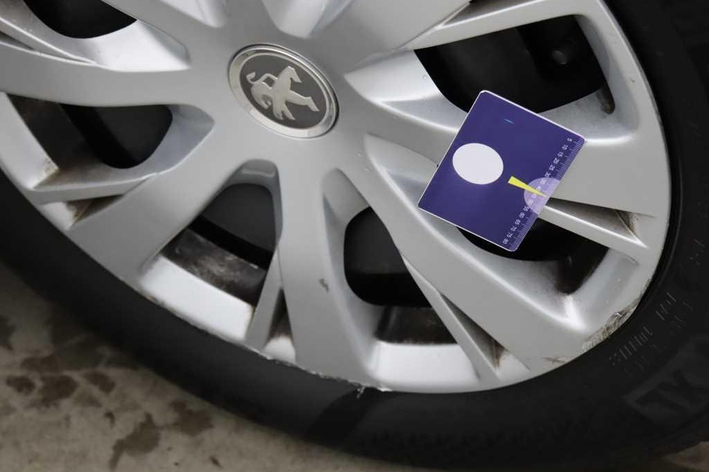 Peugeot 208 2017 photo 34