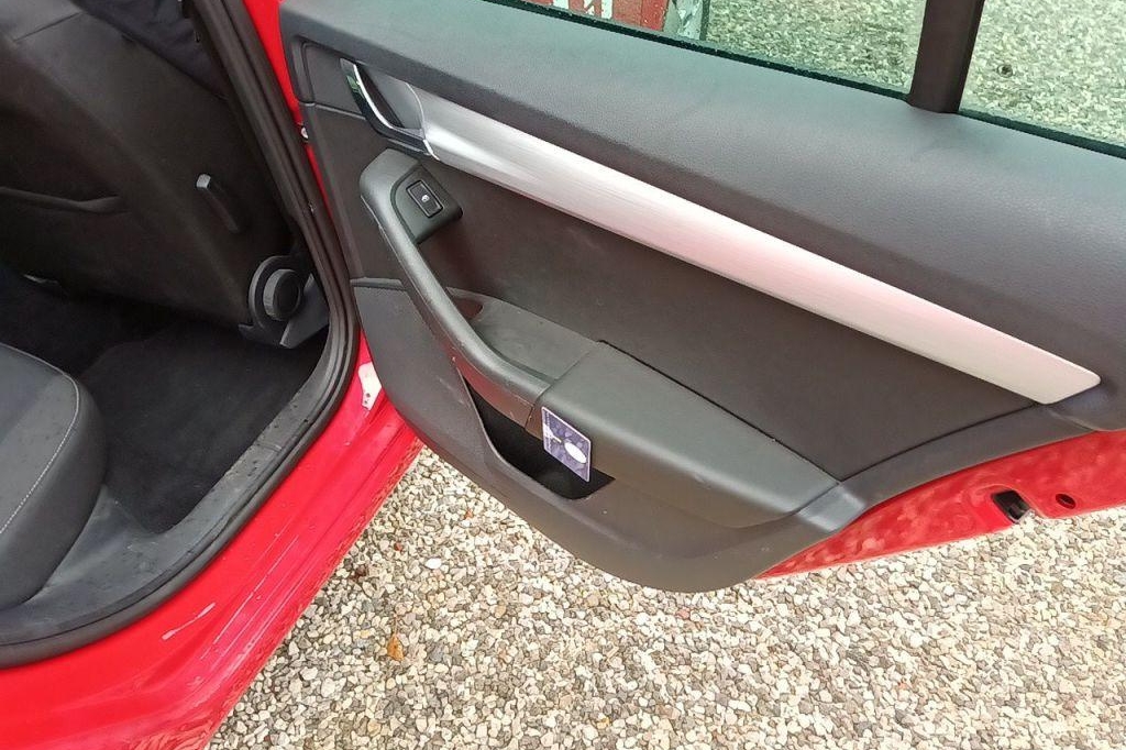 Skoda Octavia Combi 2018 photo 23