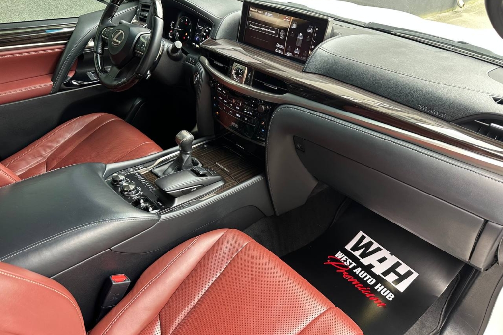 Lexus LX 450 2019 фото 13