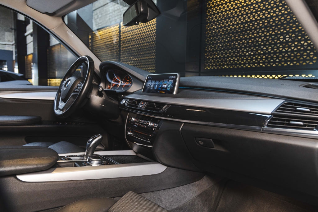 BMW X5 2016 фото 24