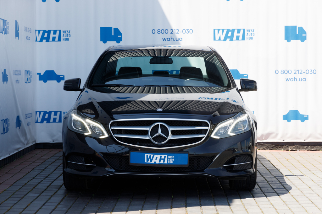 Mercedes-Benz  E220 2013 photo 1
