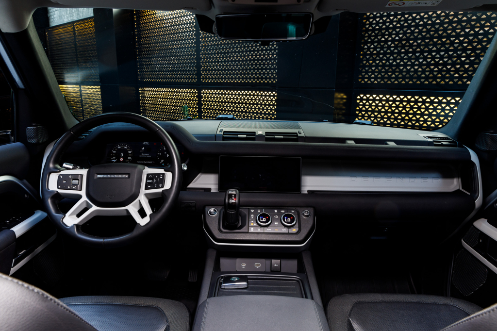 Land Rover Defender First Edition D240 2020 photo 7