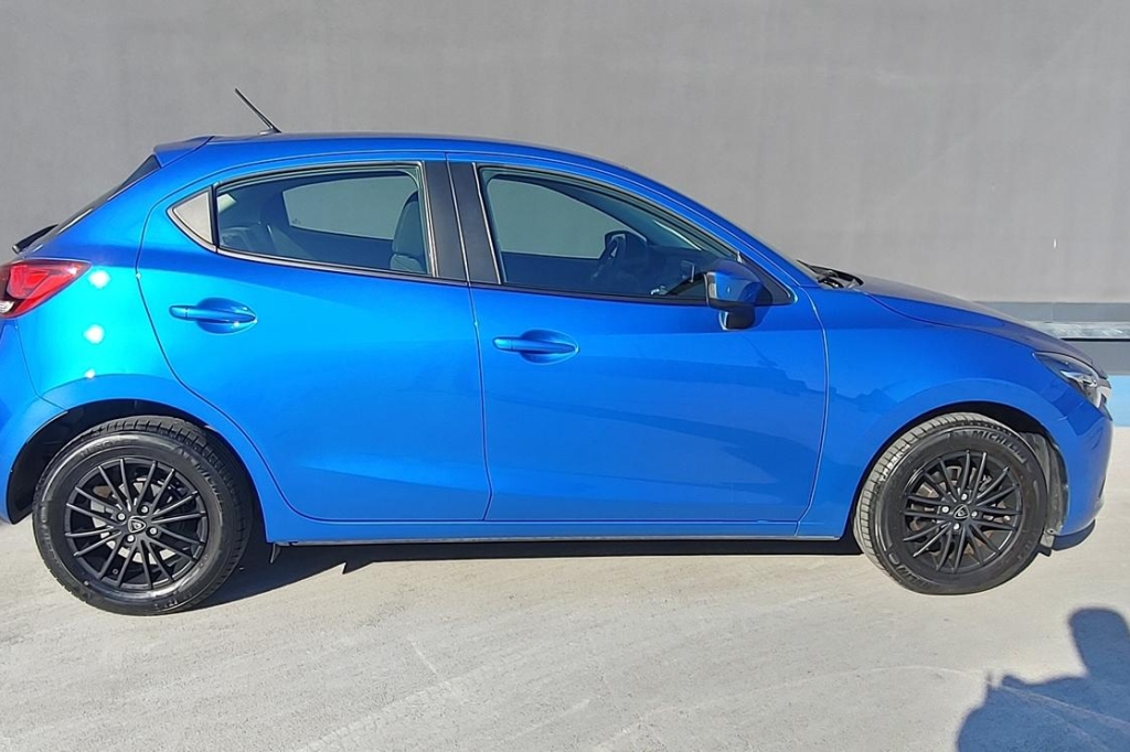 Mazda 2 2015 фото 4