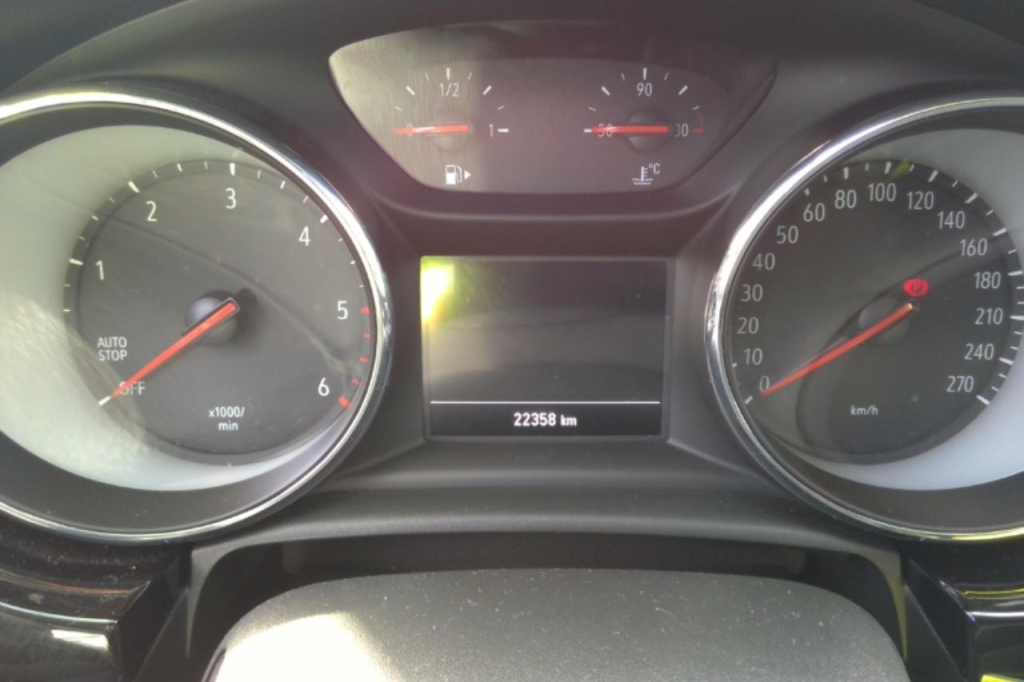 Opel Astra 2020 photo 2