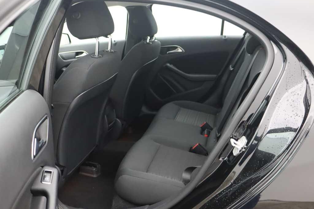 Mercedes-Benz A-Klasse 2017 фото 3