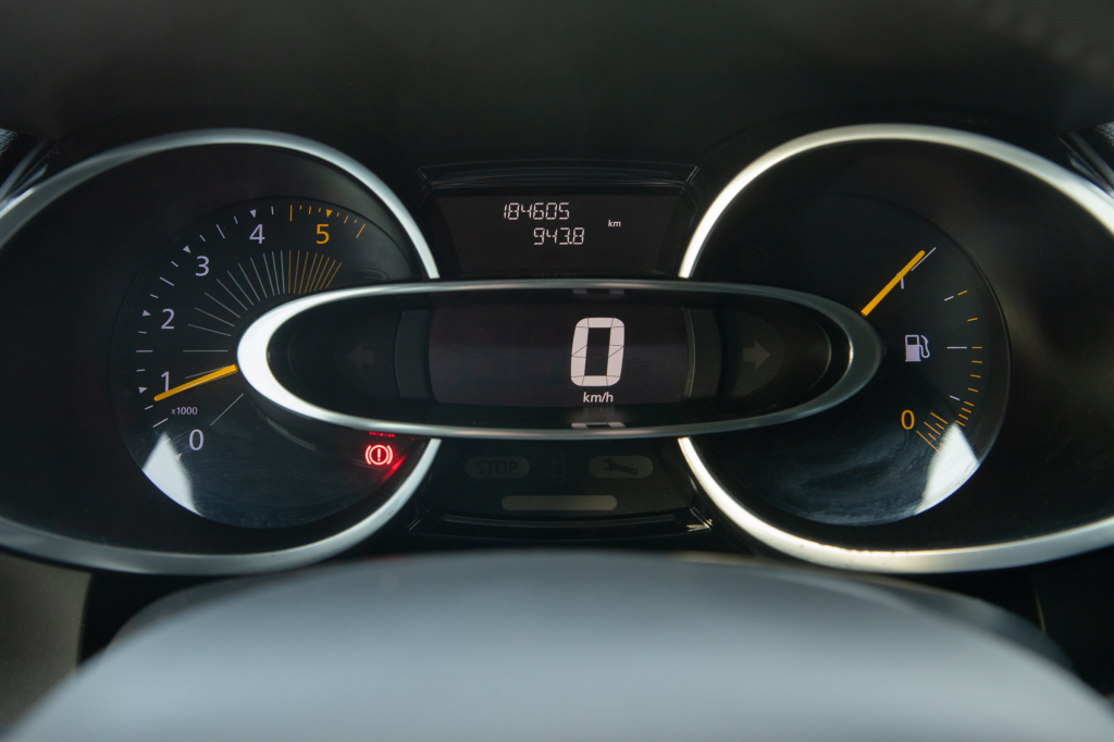 Renault Clio 2015 фото 14