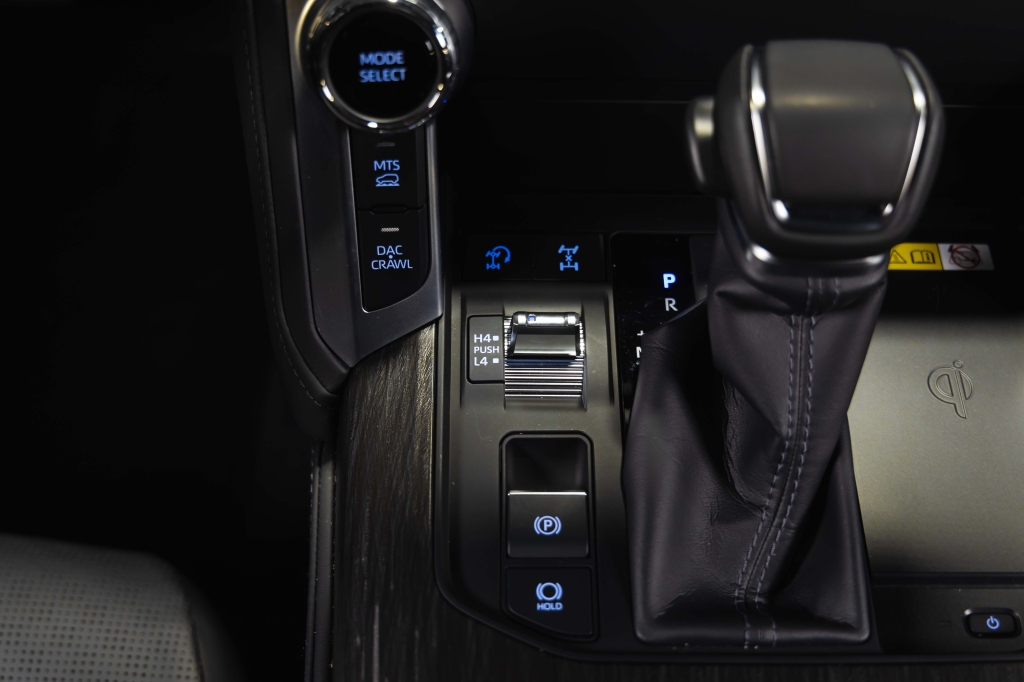 Toyota Land Cruiser GR 2023 фото 31