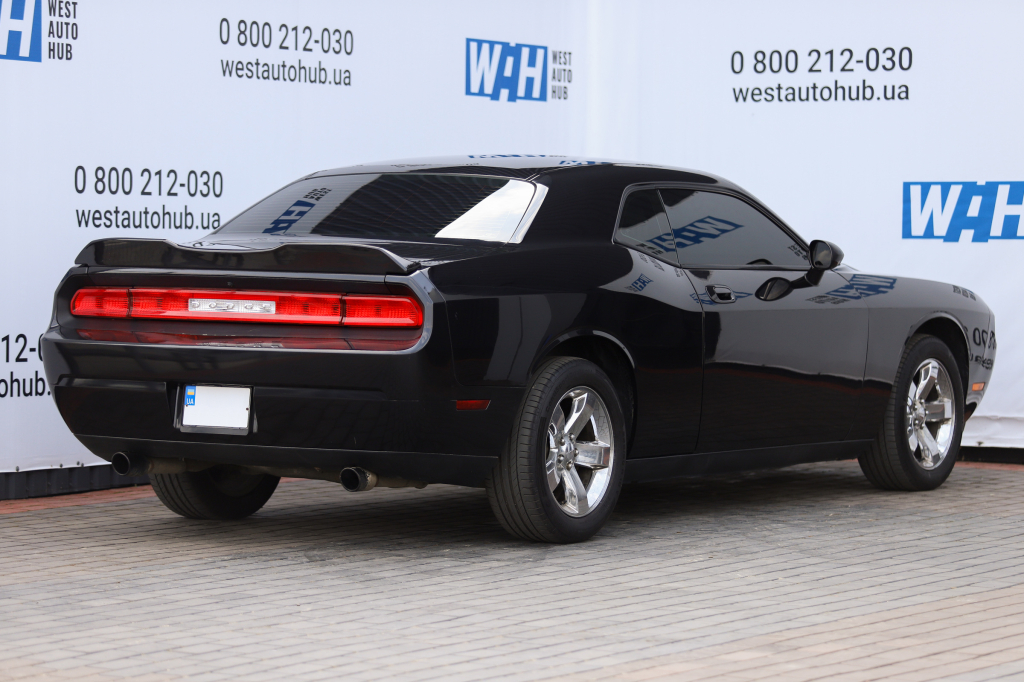 Dodge Challenger SE 2010 photo 4