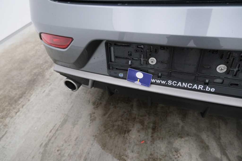 Volvo V40 2017 фото 18