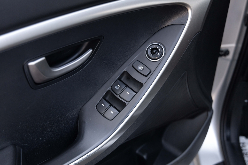 Hyundai i30 2013 фото 11