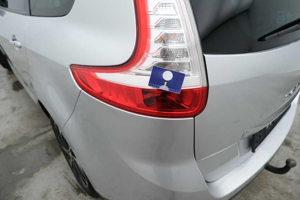 Renault Grand Scenic 2016 photo 16