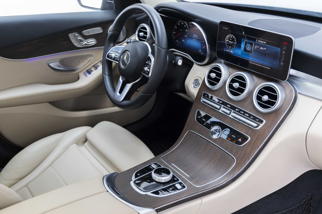 Mercedes-Benz C-Class C300 4Matic 2019 фото 33