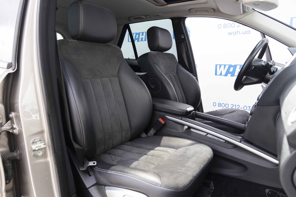 Mercedes-Benz M-Class ML500 W164 2006 photo 20