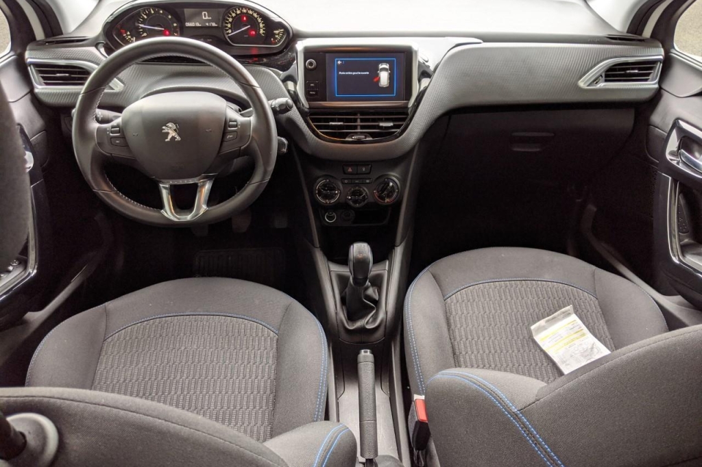 Peugeot 208 2019 photo 6