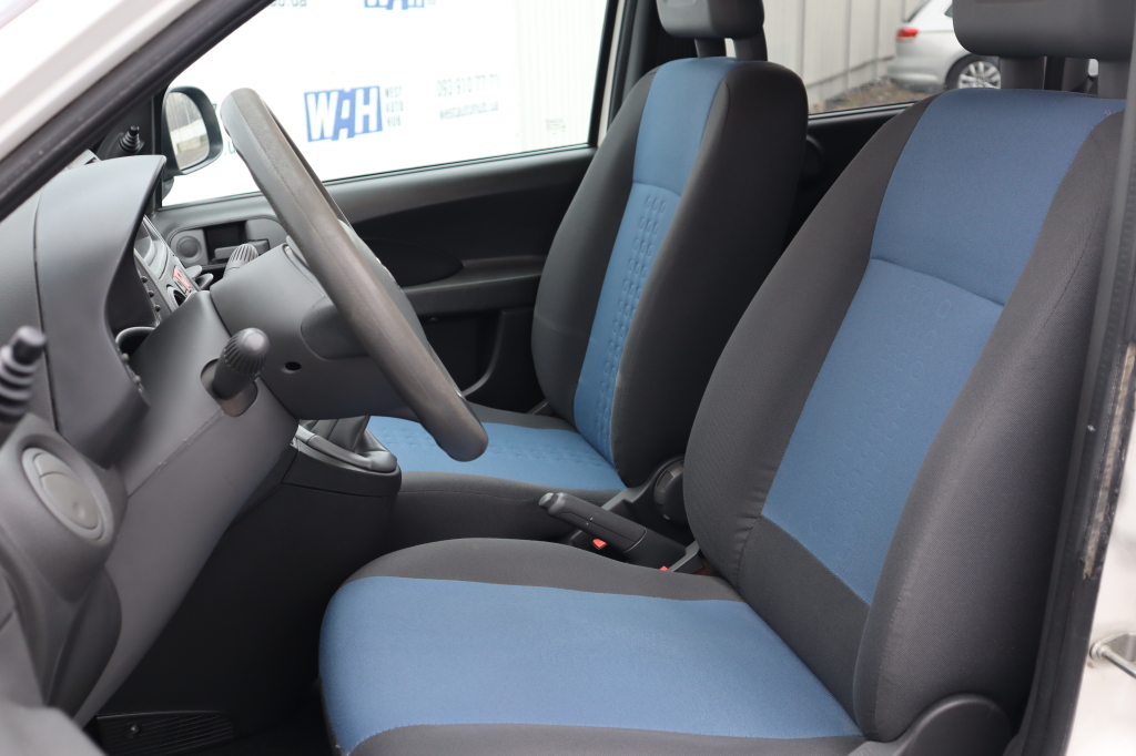 Fiat Panda фото 12