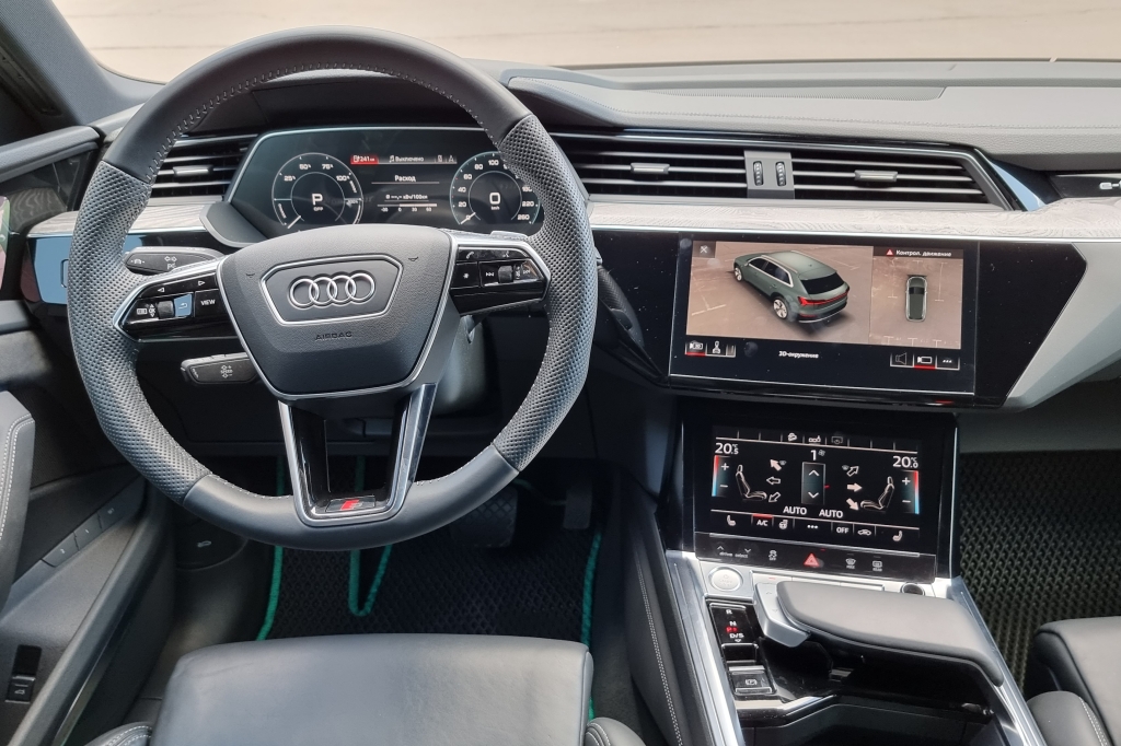 Audi e-tron 2020 фото 12
