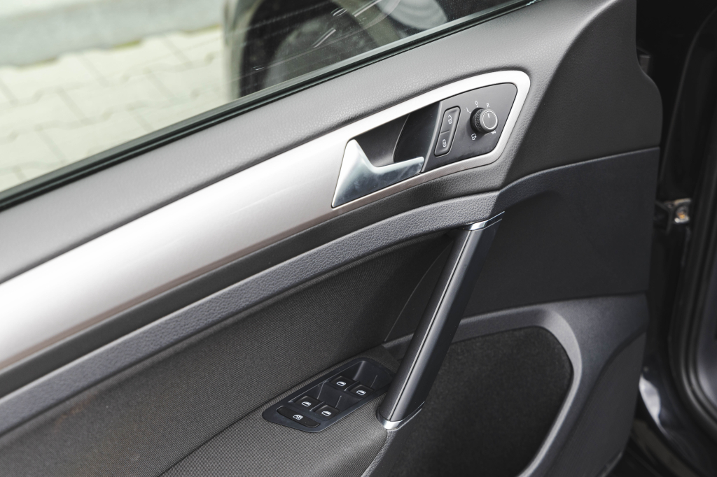 Volkswagen e-Golf 2014 фото 20