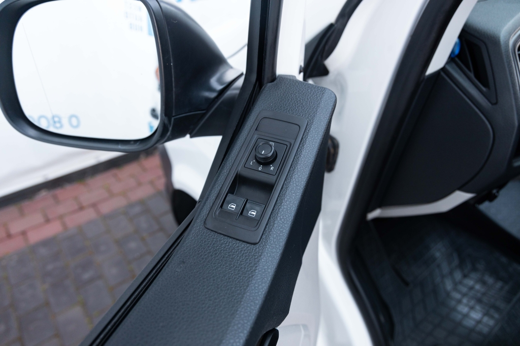 Volkswagen Transporter 2016 photo 11