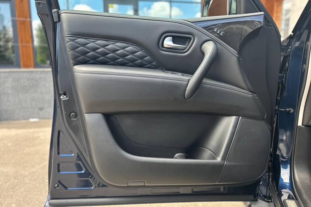 Infiniti QX80 2021 фото 9