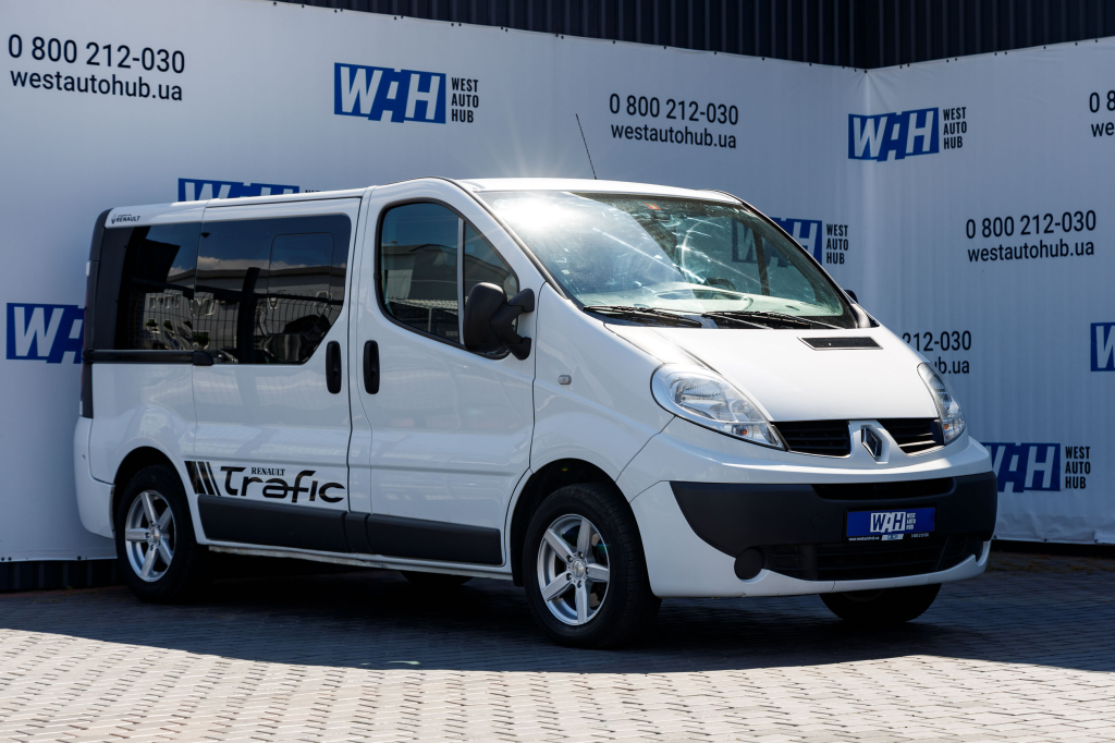 Renault Trafic пасс. 2012 фото 3
