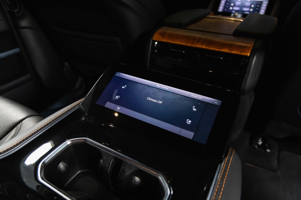 Jeep Grand Wagoneer 2022 фото 44