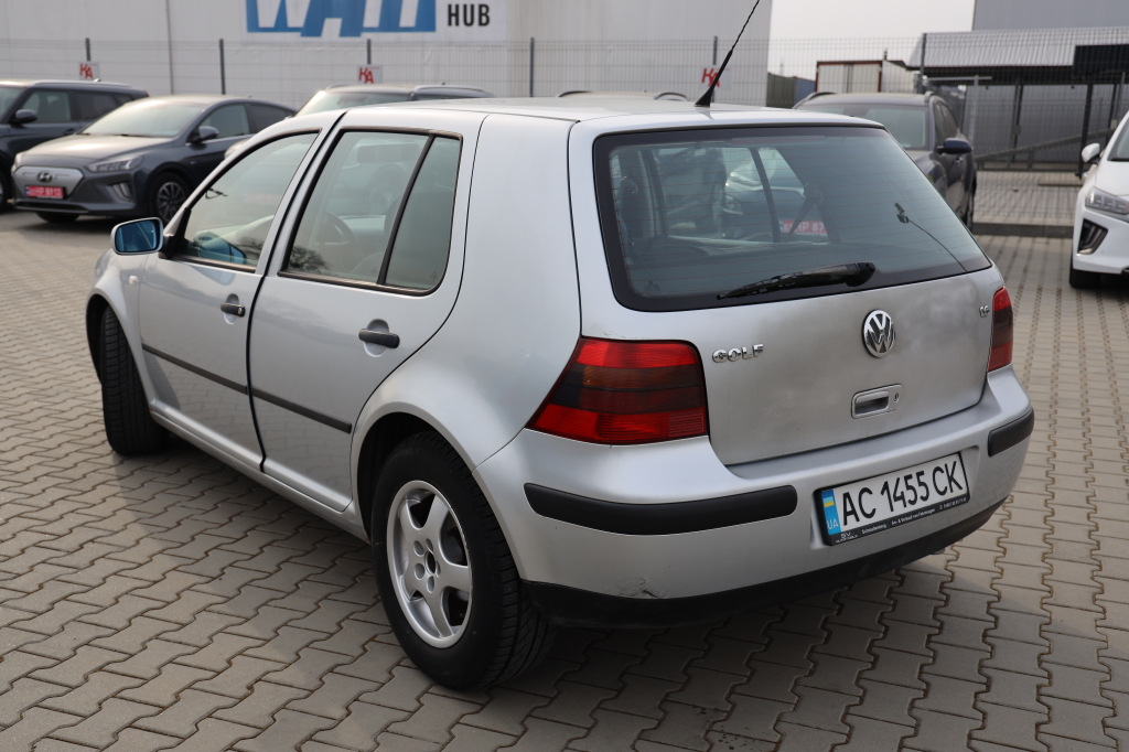 Volkswagen Golf 2001 photo 2
