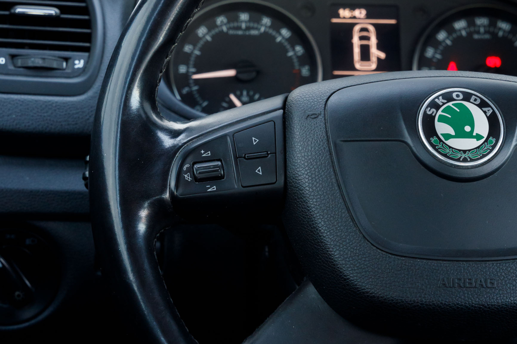 Skoda Fabia 2011 photo 14