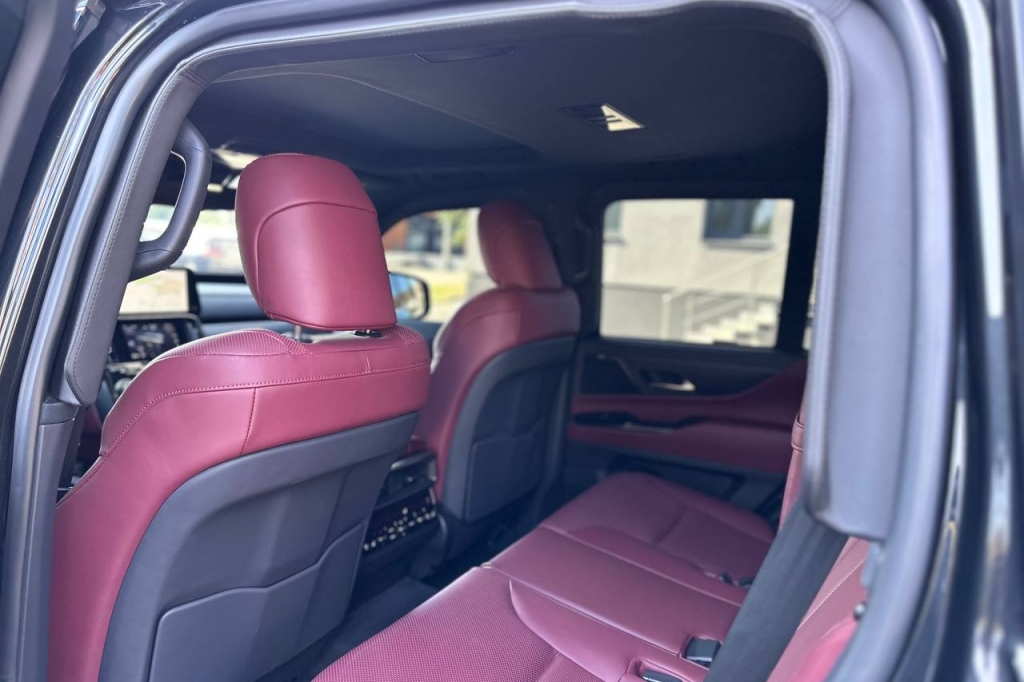 Lexus LX 500d 2023 фото 19