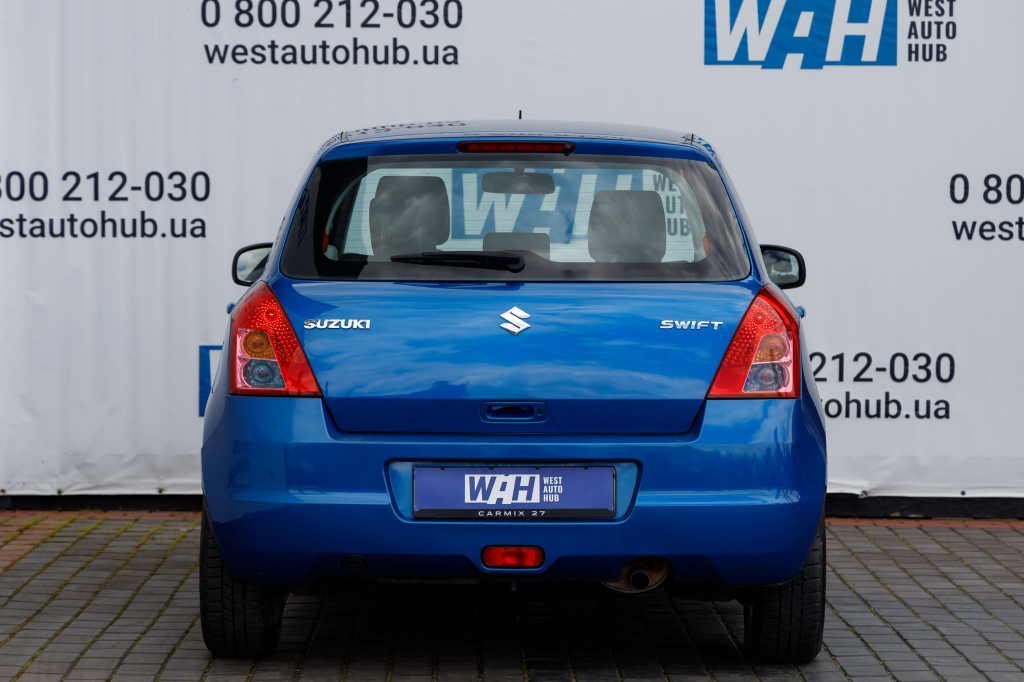 Suzuki Swift 2010 photo 4