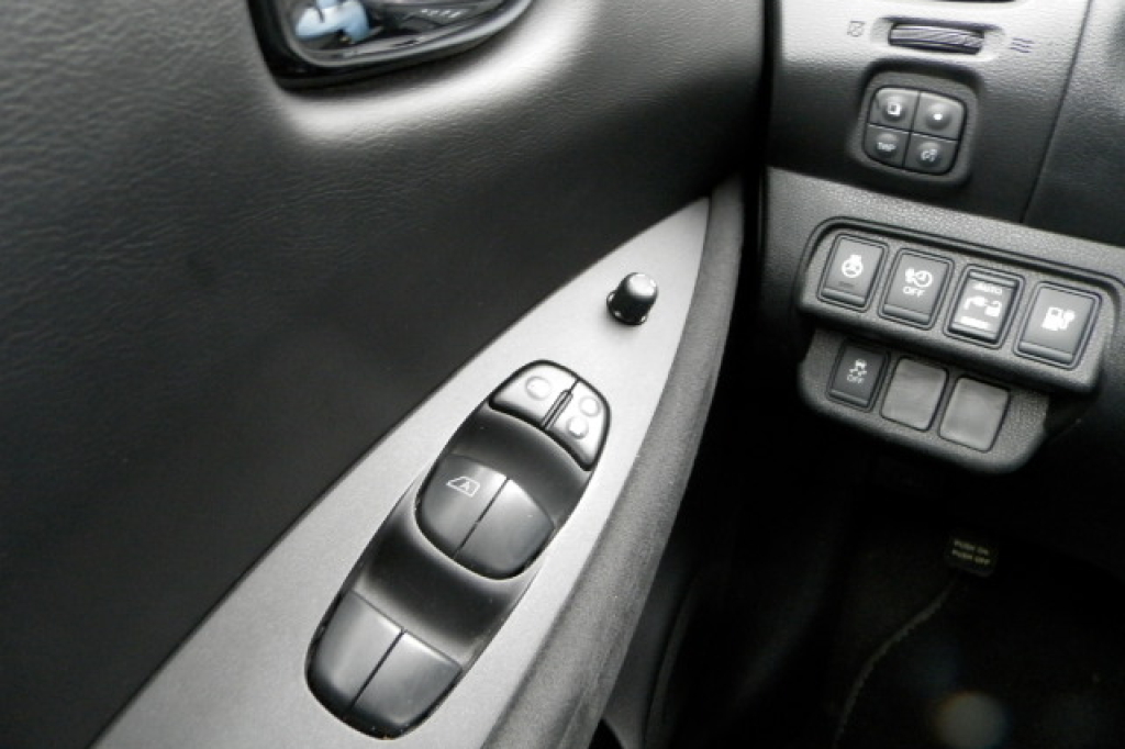 Nissan Leaf S 2014 фото 12