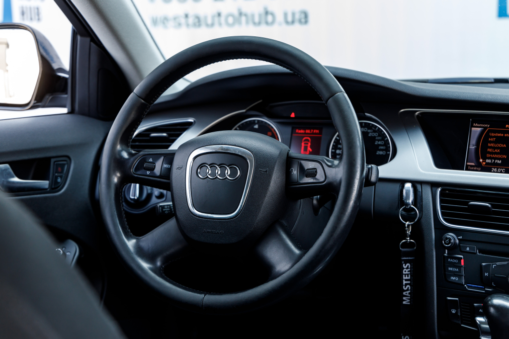 Audi A4 2008 фото 21