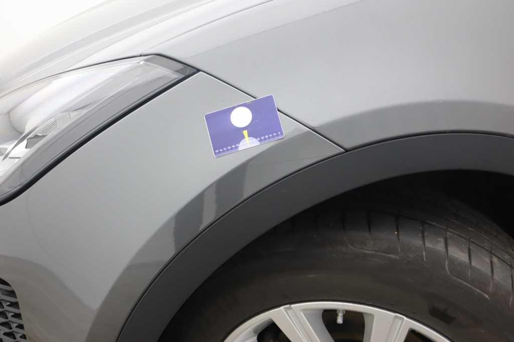 Jaguar E-Pace 2018 фото 17