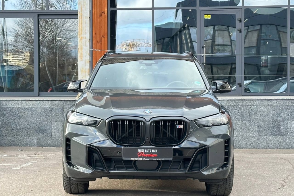 BMW X5 M60i 2024 photo 1