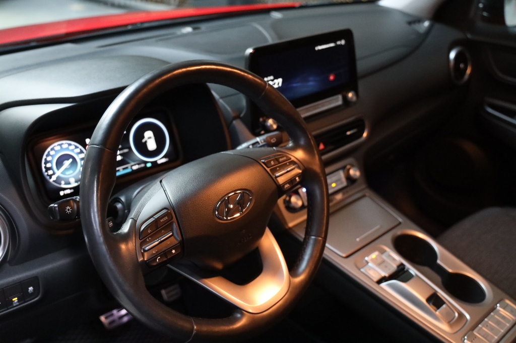 Hyundai Kona Electric 2021 фото 21