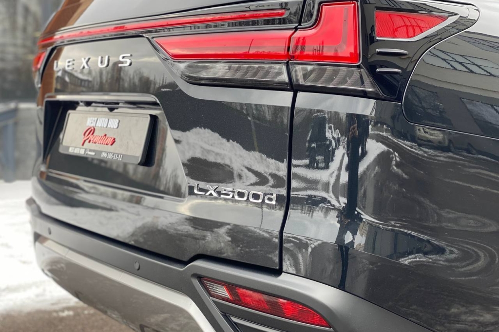 Lexus LX 500d 2022 photo 7