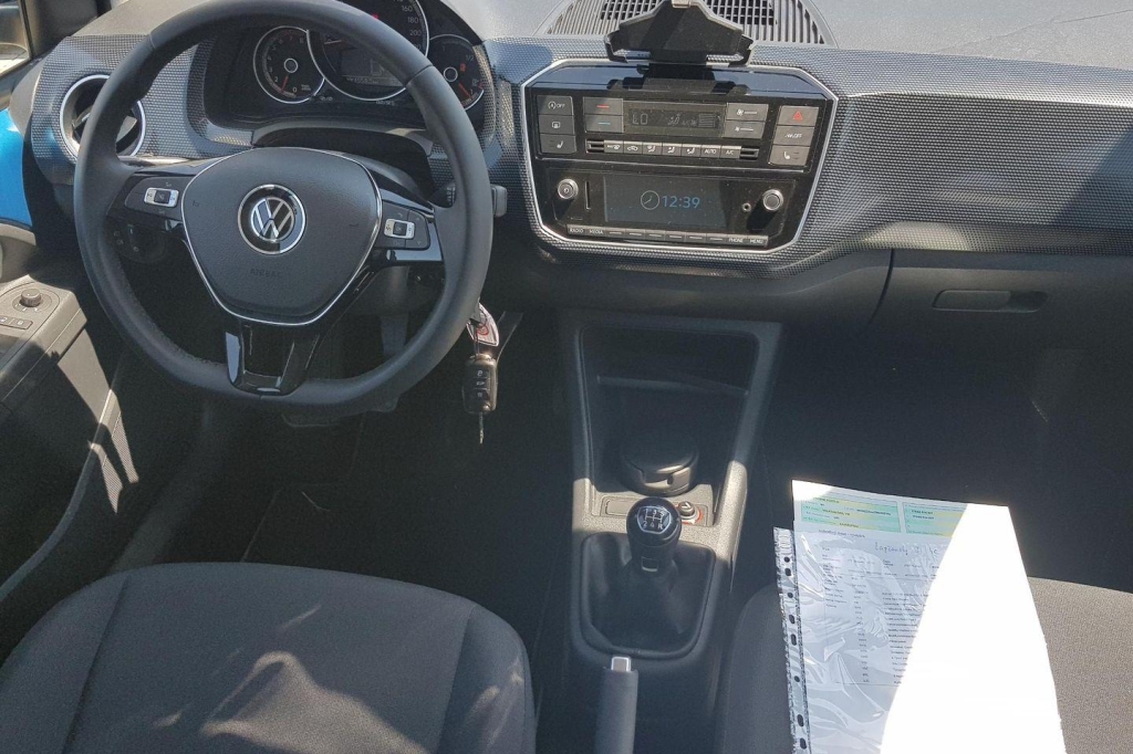 Volkswagen Up! 2020 photo 1