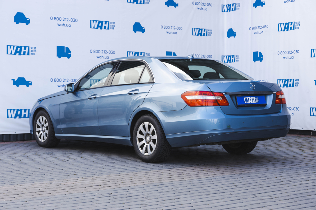 Mercedes-Benz E-Class 2010 фото 12