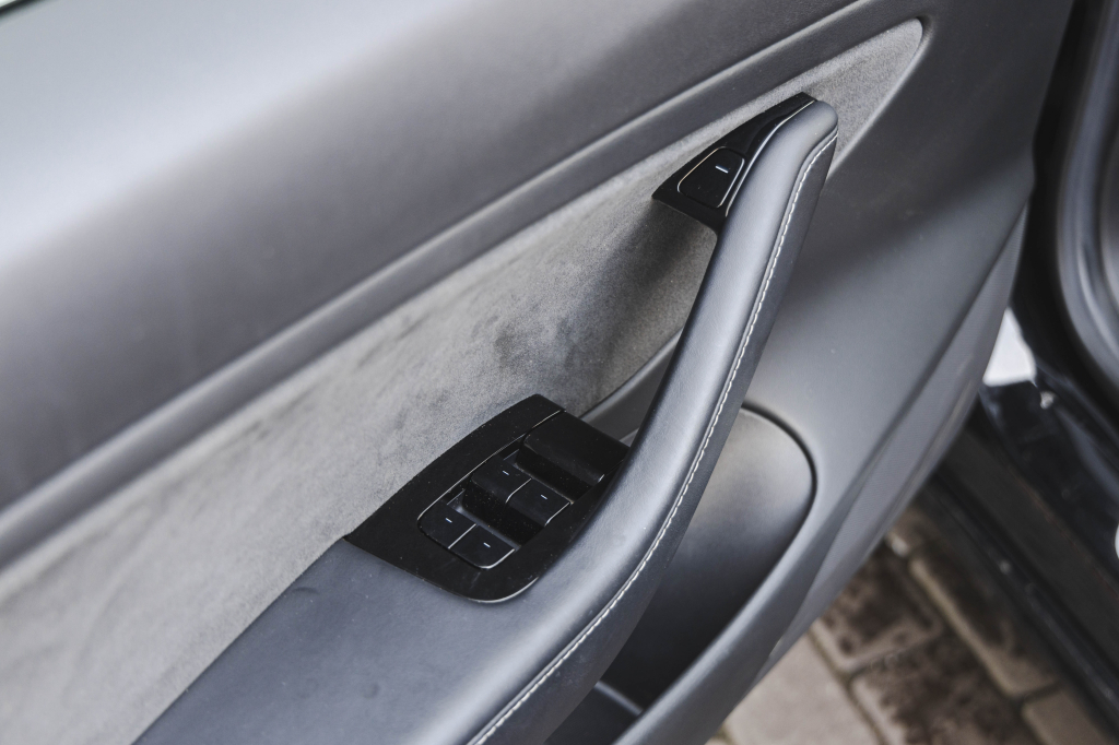 Tesla Model 3 2018 фото 19