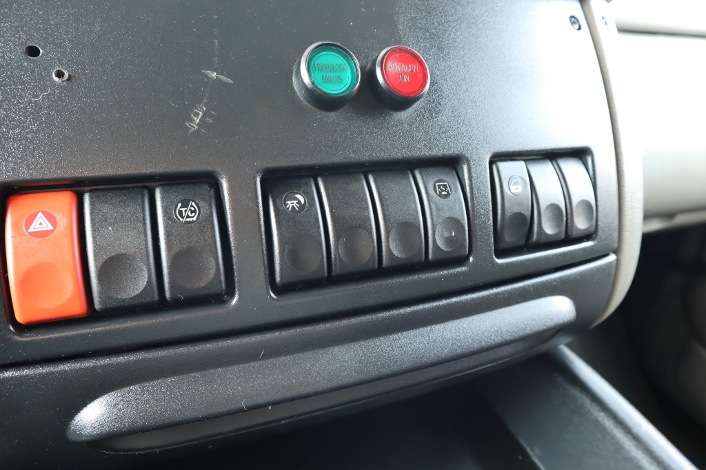 DAF CF 85 360 2010 фото 18