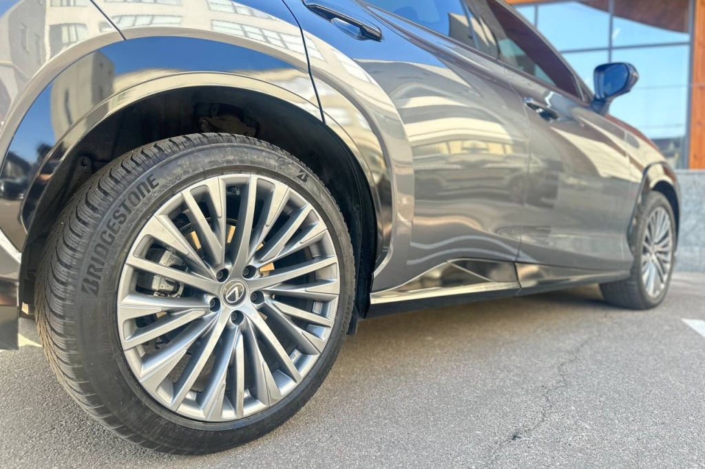 Lexus RZ 450e 2023 photo 7