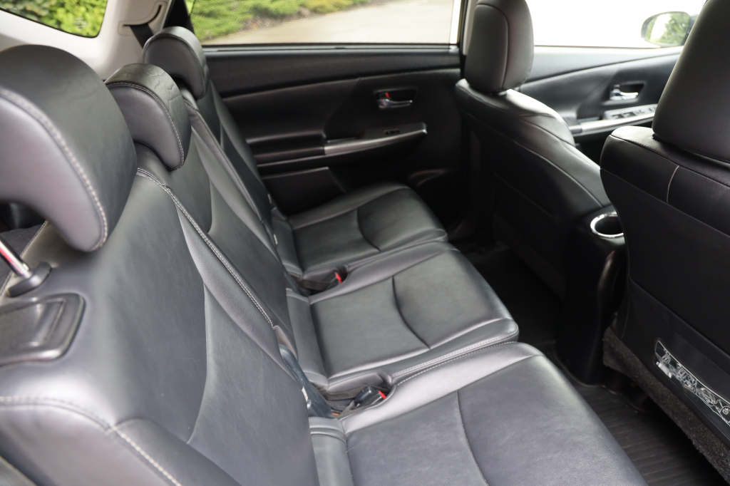 Toyota Prius Prime 2016 фото 35