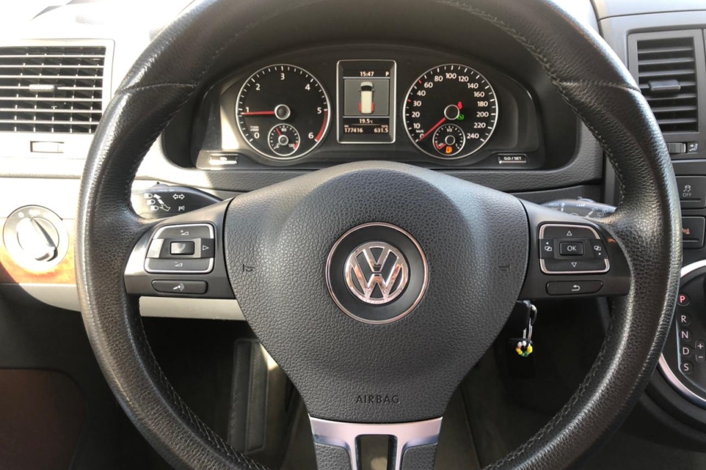 Volkswagen Multivan HIGHLINE 2011 photo 7