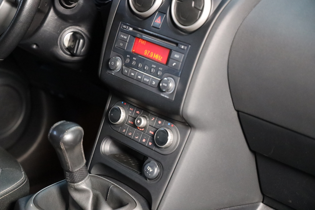 Nissan Qashqai 1.6 2013 фото 22