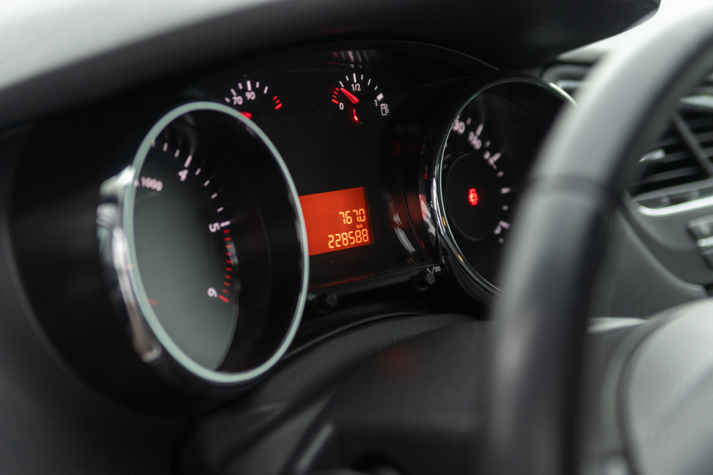 Peugeot 5008 2010 photo 27