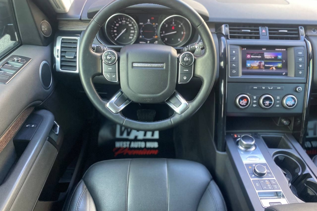 Land Rover Discovery 2017 photo 17