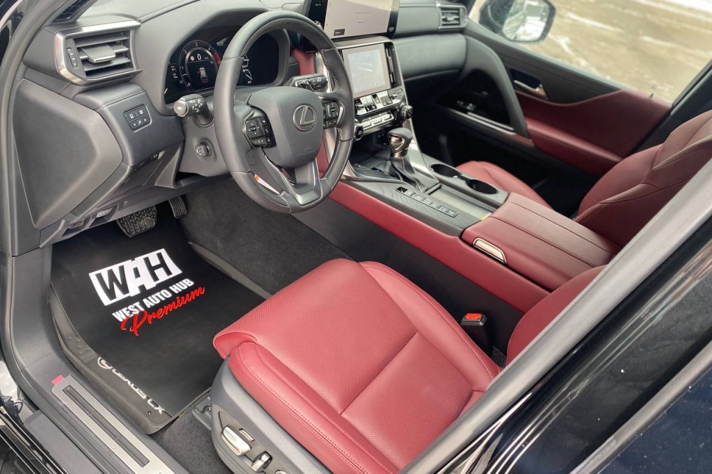 Lexus LX 500d 2022 photo 10