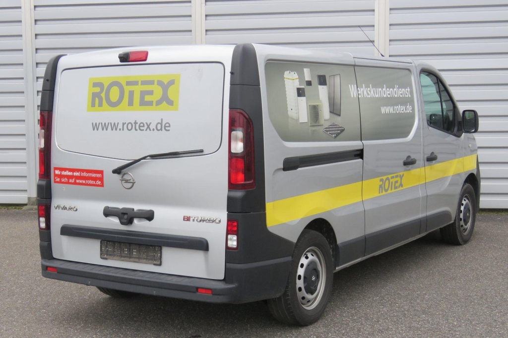 Opel Vivaro 2018 фото 1